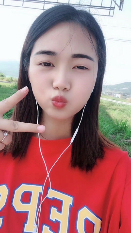 深拥必定温暖的第一张照片--台湾残疾人相亲网