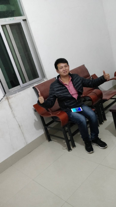 马云的第一张照片--台湾残疾人相亲网