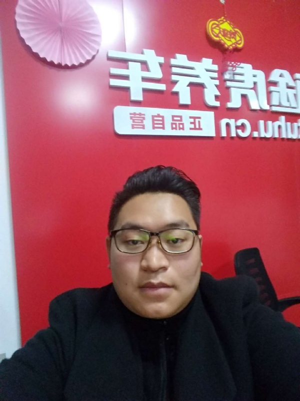 向上倾斜45度的第一张照片--台湾残疾人相亲网