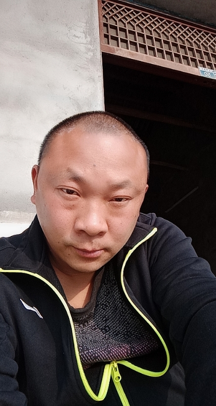 马克的第一张照片--台湾残疾人相亲网