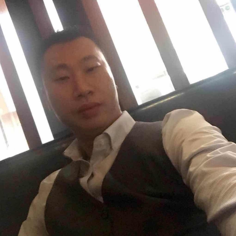 陈威的第一张照片--台湾残疾人相亲网