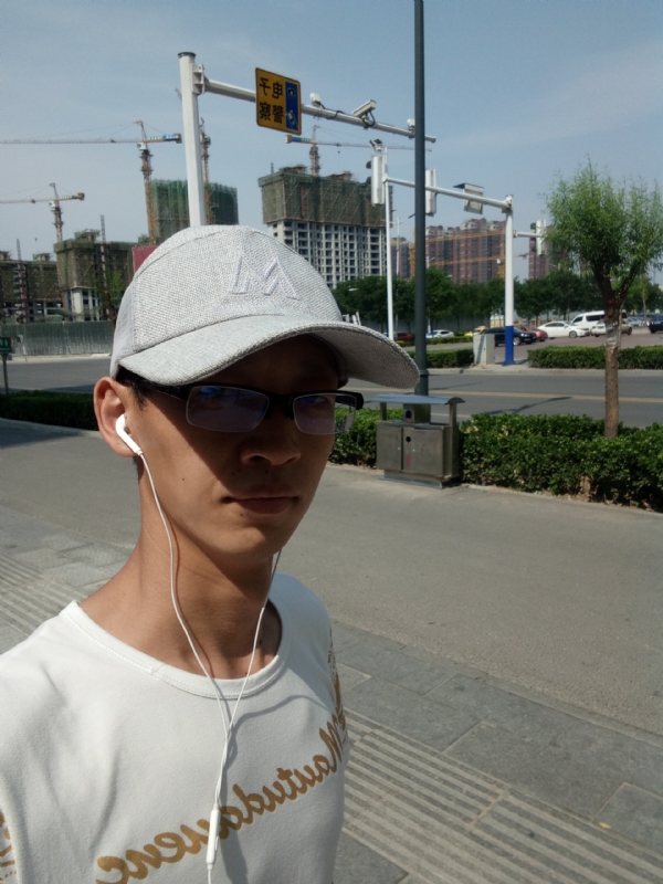 挥一挥手什么都没有的第一张照片--台湾残疾人相亲网