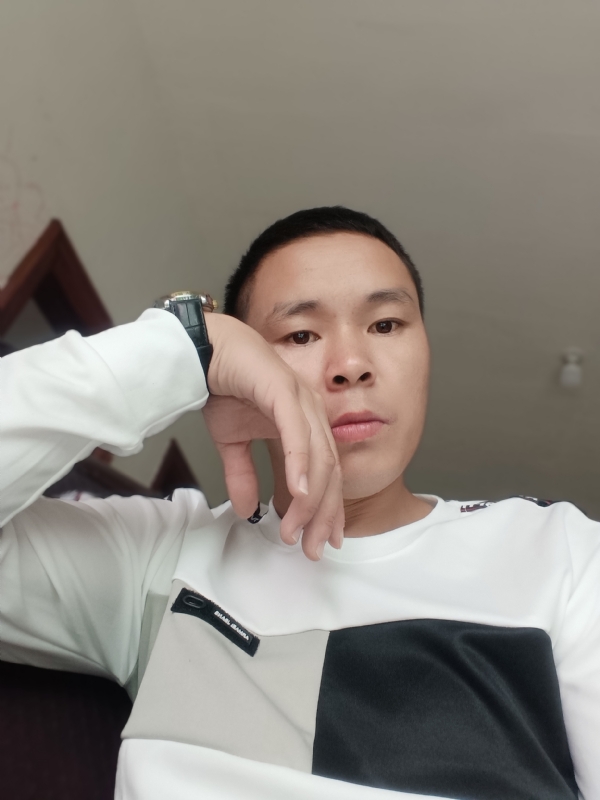 冷漠的第一张照片--台湾残疾人相亲网