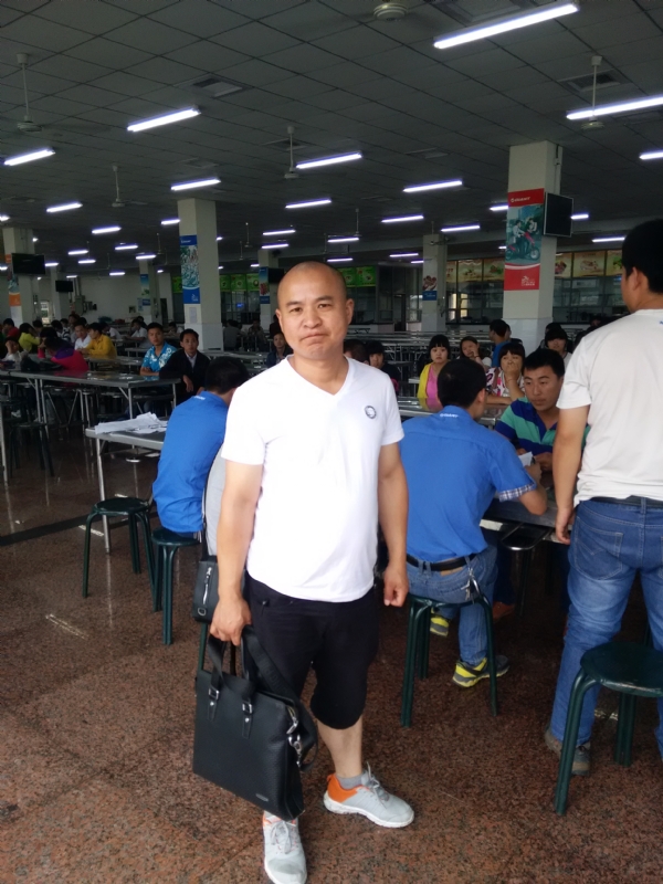 人在旅途的第五张照片--台湾残疾人相亲网