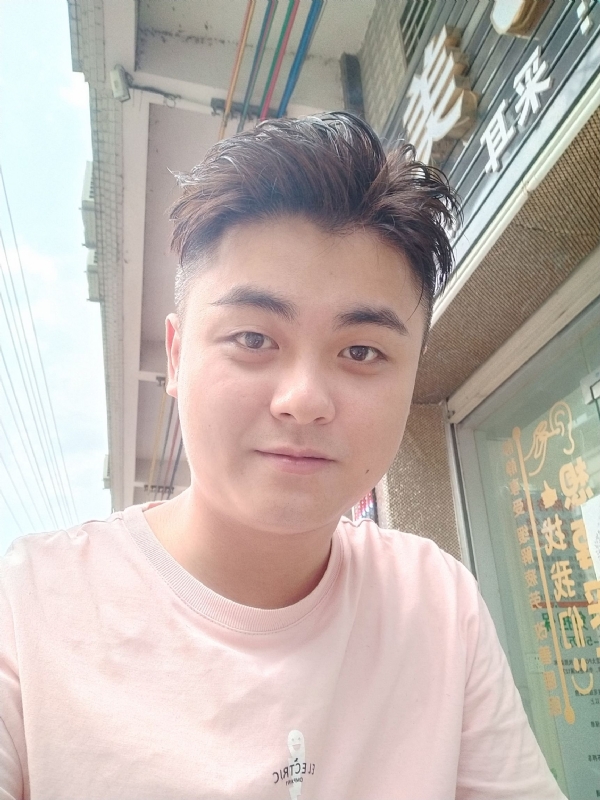 李健诚的第一张照片--台湾残疾人相亲网