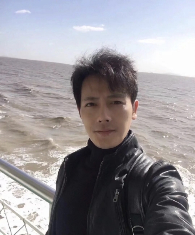 疯狂的小鱼的第一张照片--台湾残疾人相亲网