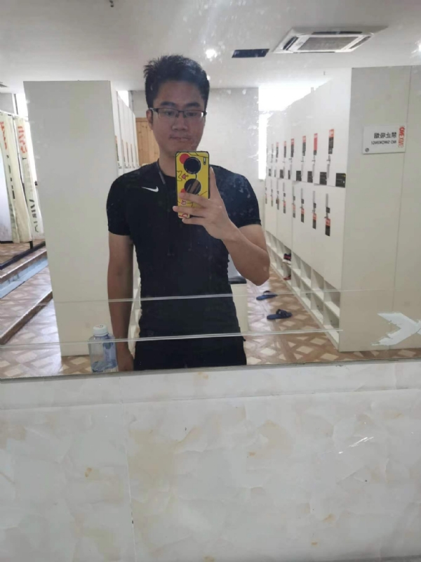 习惯发呆的第一张照片--台湾残疾人相亲网