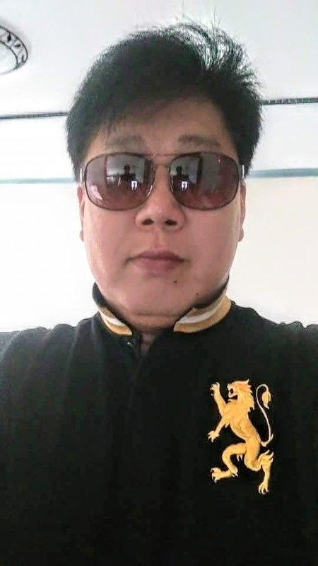 含笑半步癲的第一张照片--台湾残疾人相亲网