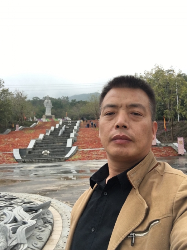开心的松鼠的第一张照片--台湾残疾人相亲网