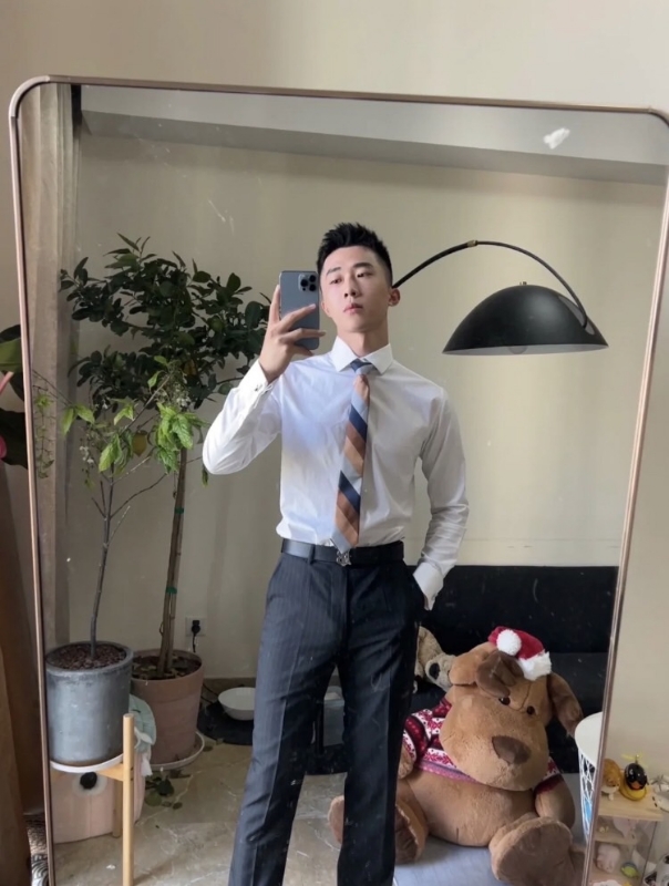 张浩的第一张照片--台湾残疾人相亲网