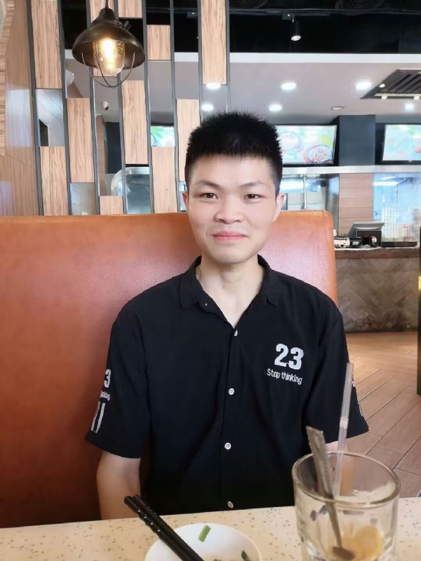 Mickey的第一张照片--台湾残疾人相亲网